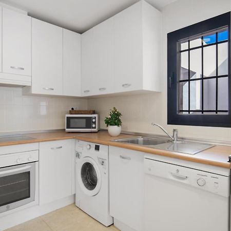 Apartamento De 2 Dormitorios En Playas Del Duque Marbella Esterno foto