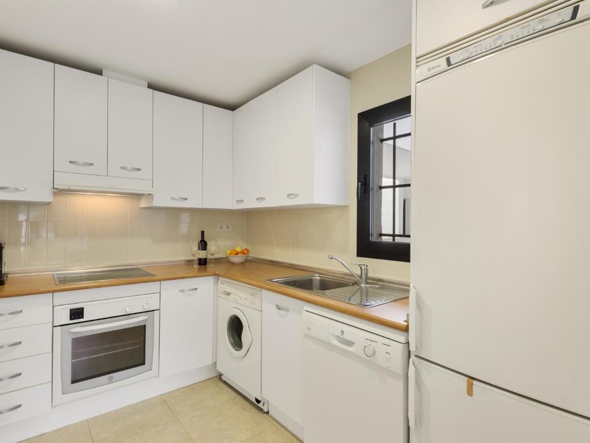 Apartamento De 2 Dormitorios En Playas Del Duque Marbella Esterno foto