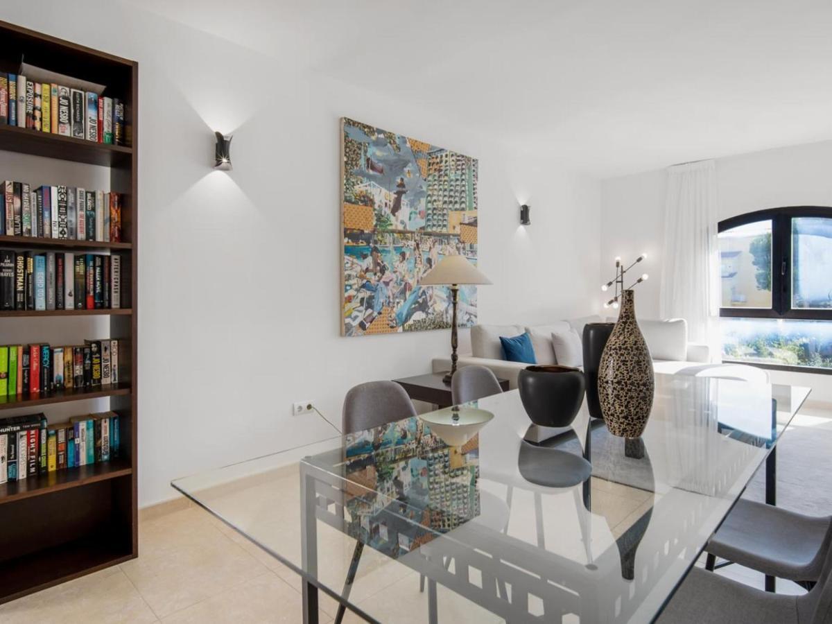 Apartamento De 2 Dormitorios En Playas Del Duque Marbella Esterno foto