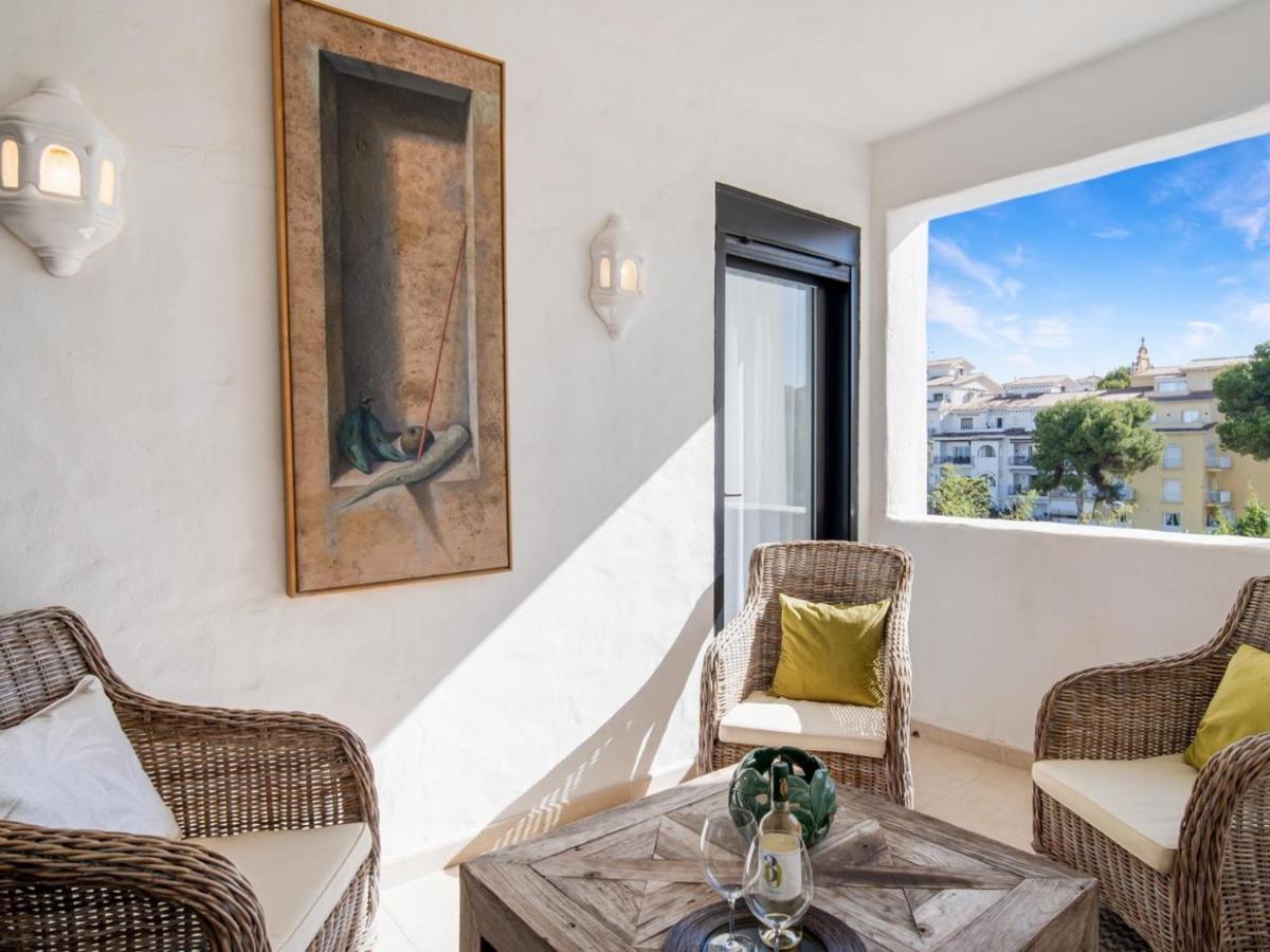 Apartamento De 2 Dormitorios En Playas Del Duque Marbella Esterno foto