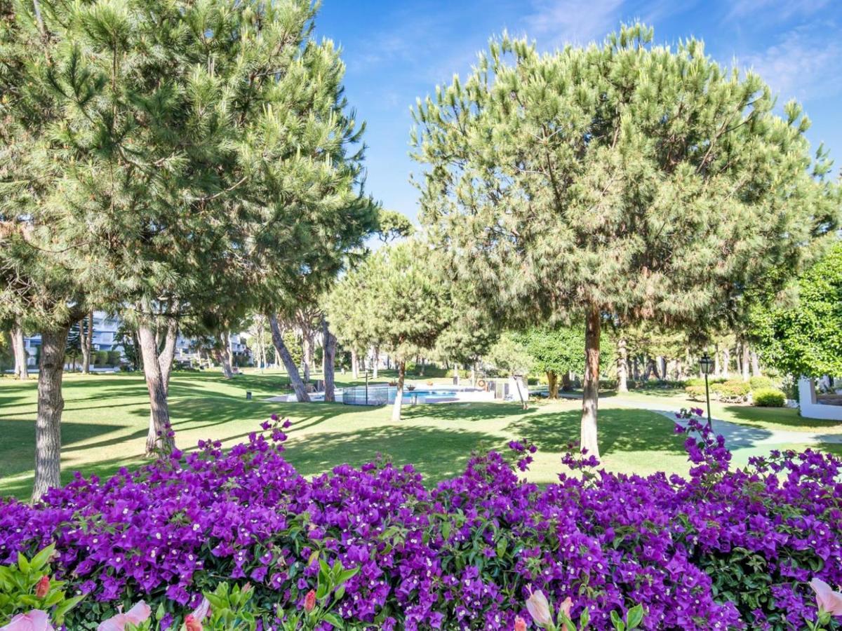 Apartamento De 2 Dormitorios En Playas Del Duque Marbella Esterno foto