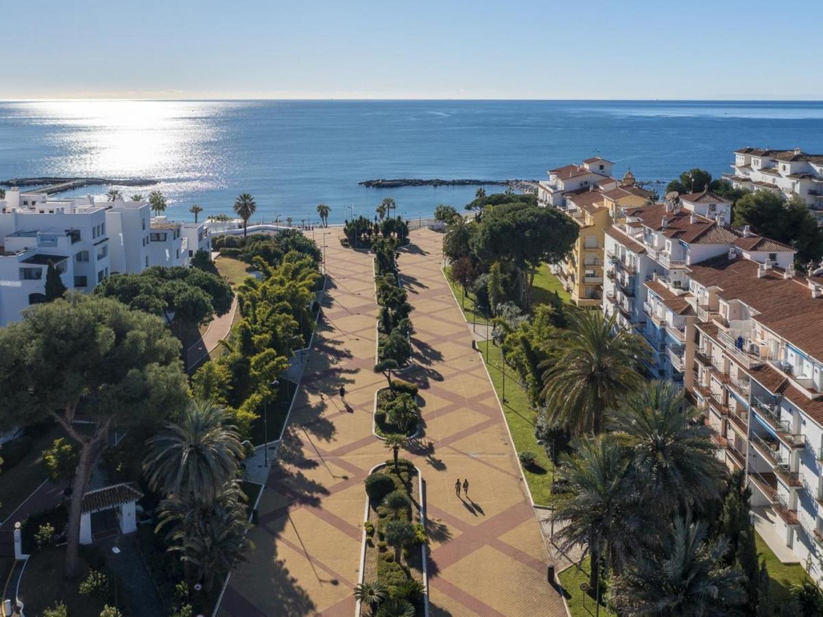 Apartamento De 2 Dormitorios En Playas Del Duque Marbella Esterno foto