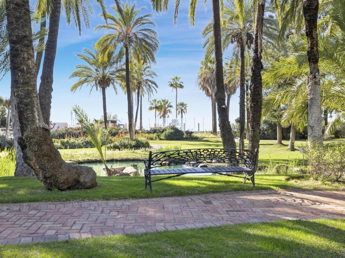 Apartamento De 2 Dormitorios En Playas Del Duque Marbella Esterno foto