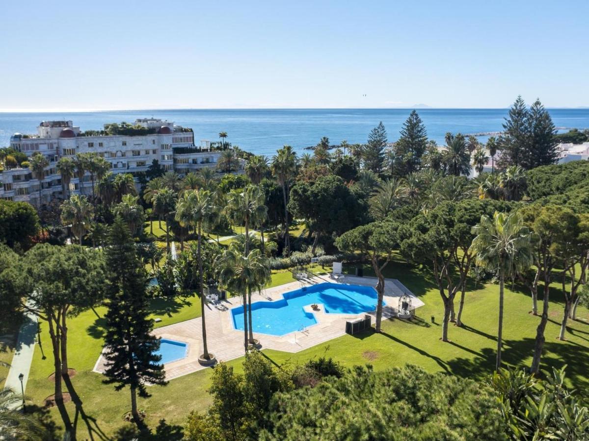 Apartamento De 2 Dormitorios En Playas Del Duque Marbella Esterno foto